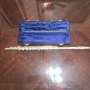 Gemeinhardt Flute Used